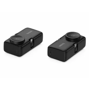 نمای دو زاویه از پاوربانک مگ‌سیف بازیک با کانکتورهای USB-C و لایتنینگ، شارژر بی‌سیم مغناطیسی مناسب آیفون و اپل واچ با طراحی جمع‌وجور و قابل حمل