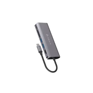 نمای زاویه‌دار هاب USB-C آدام المنتس مدل CASA Hub A01M رنگ خاکستری با درگاه HDMI، دو USB 3.0، کارت‌خوان SD و microSD، مناسب مک‌بوک، لپ‌تاپ و دستگاه‌های دارای USB-C