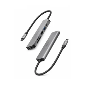 نمای دو زاویه از هاب USB-C انرجیا مدل AluHub HD3 رنگ خاکستری با درگاه HDMI، USB 3.0، USB 2.0، کارت‌خوان SD و microSD و پورت USB-C Power Delivery، مناسب مک‌بوک، لپ‌تاپ و دستگاه‌های مجهز به USB-C