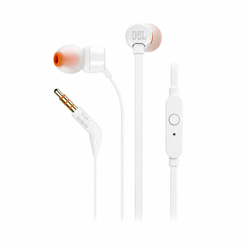 هندزفری سفید JBL Tune 110 با سری سیلیکونی، جک 3.5 میلی‌متری زاویه‌دار و کنترلر روی کابل 