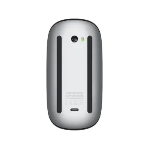 نمای زیر ماوس Apple Magic Mouse USB-C مشکی، شامل سنسور، کلید روشن و خاموش، ریل‌ها و درگاه USB-C