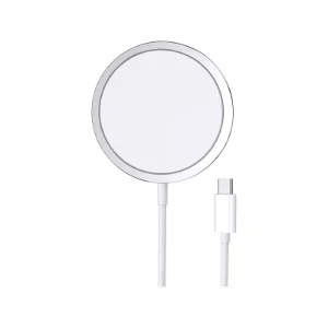 نمای نزدیک شارژر MagSafe اپل یک متری سفید با کانکتور USB-C