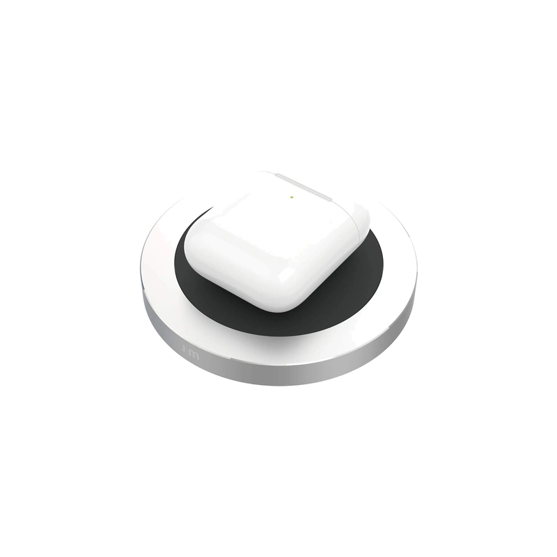 شارژر بی‌سیم Just Mobile AluBase Silver در حال شارژ کیس AirPods