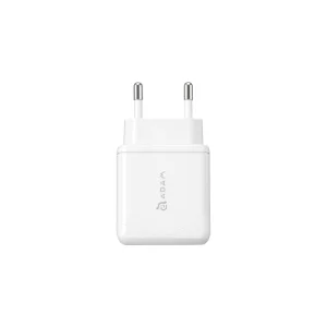 نمای روبه‌رو شارژر دیواری سفید ADAM elements Omnia F1 20W