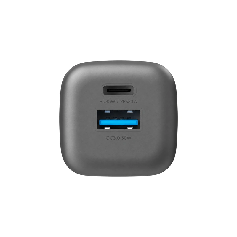 نمای پورت‌های USB-C و USB-A شارژر دیواری Energea AmpCharge 35W