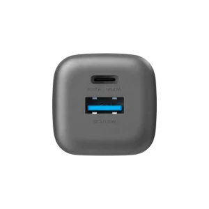 نمای پورت‌های USB-C و USB-A شارژر دیواری Energea AmpCharge 35W