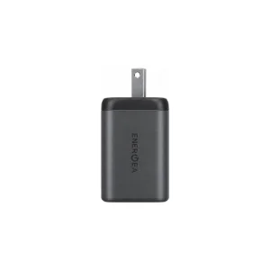 نمای روبه‌روی شارژر دیواری Energea AmpCharge Mini 45W مشکی با دو درگاه USB-C و یک درگاه USB-A